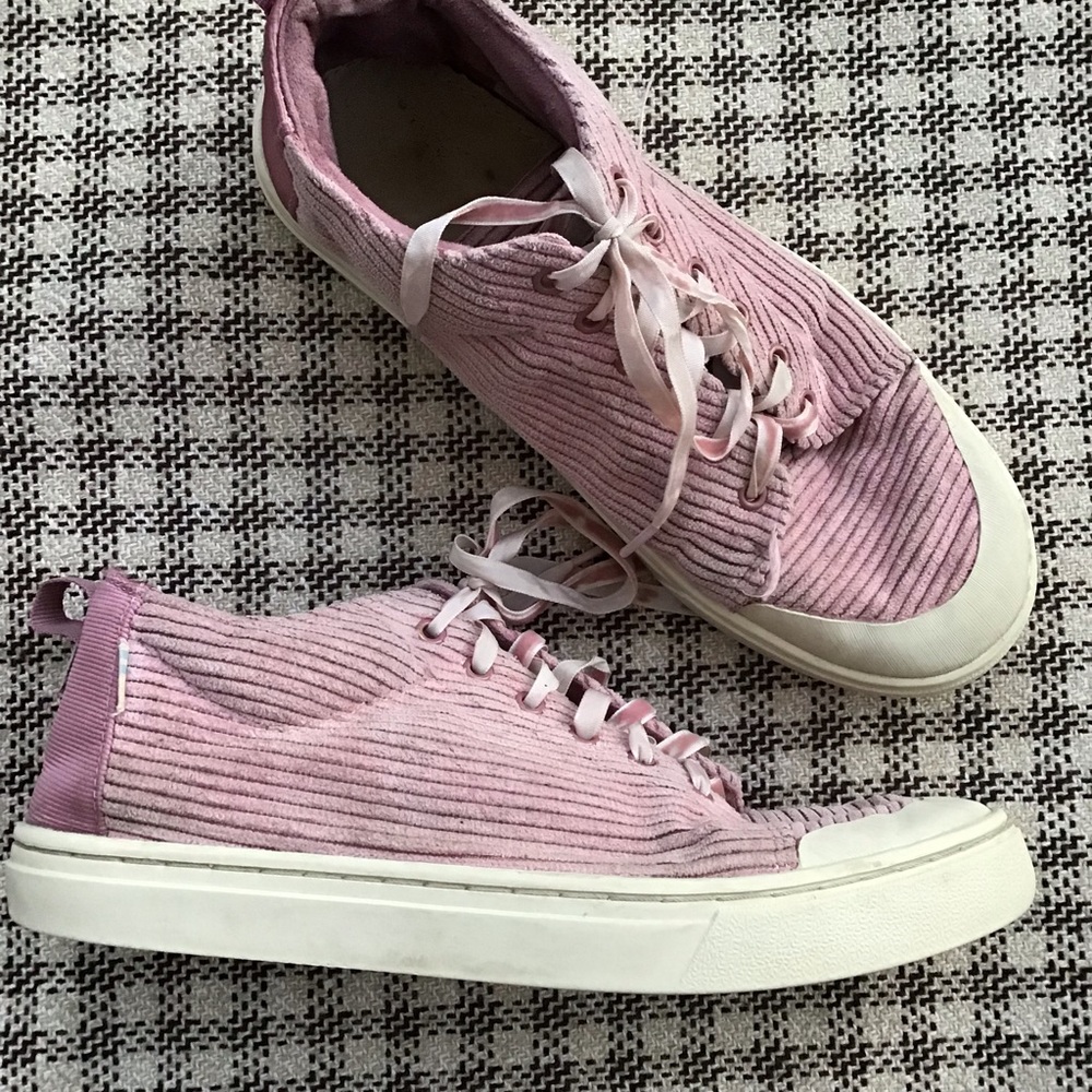 girls TOMS pink corduroy sneakers 4 (E9)